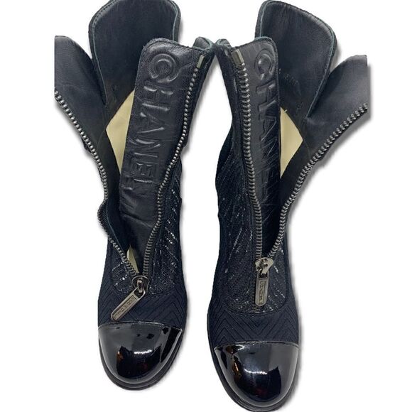 CHANEL Interlocking CC Logo Booties |38.5 EU| - Picture 14 of 14